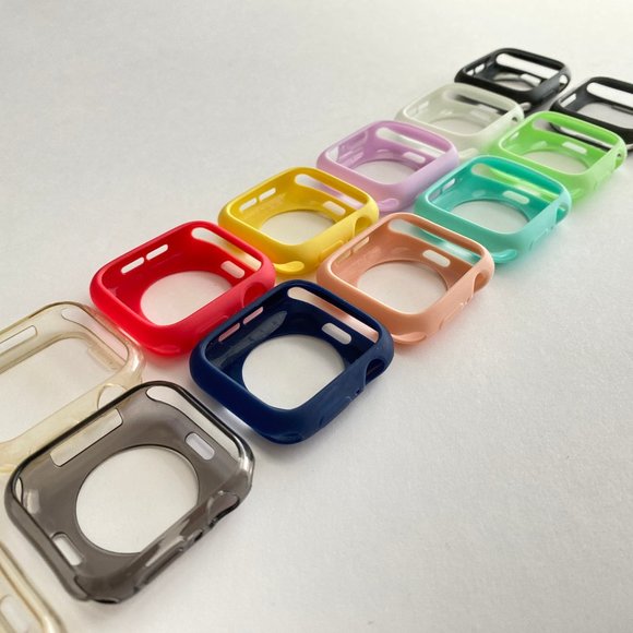 Apple Watch Series 4, Gold Aluminum Case 44mm - Picture 12 of 15